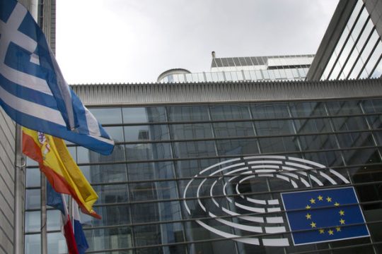 Επιμένουν για το αφορολόγητο οι «σκληροί» των Βρυξελλών