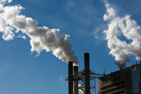 Η Βρετανία θέλει να μηδενίσει την εκπομπή αερίων του θερμοκηπίου έως το 2050