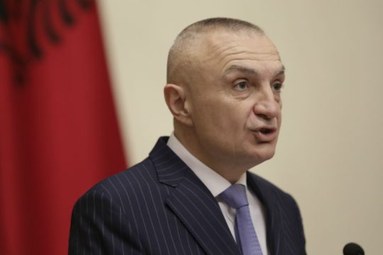Νέα ημερομηνία για τις εκλογές όρισε ο Μέτα, ανένδοτος ο Ράμα