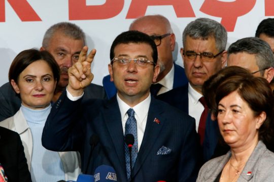 Προβάδισμα Ιμάμογλου για τις εκλογές της Κυριακής