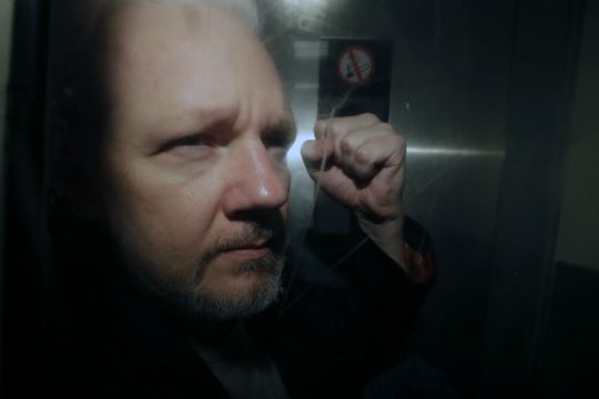Στη Βρετανία η προανάκριση Ασάνζ για την υπόθεση βιασμού