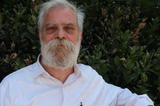 Η κίτρινη εσάρπα