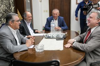 Ο Γ. Κατρούγκαλος ενημέρωσε τον Δ. Κουτσούμπα για τα εθνικά θέματα