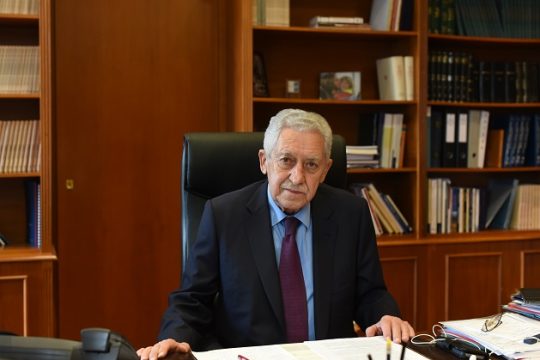 «Γαλάζια» επίθεση στον Φώτη Κουβέλη