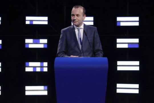 Επανεξελέγη επικεφαλής της Κ.Ο. του ΕΛΚ ο Μάνφρεντ Βέμπερ