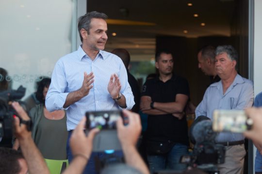 Το μαγαζάκι των Ellinika Hoaxes