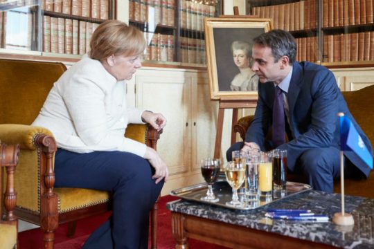 Επαφές Μητσοτάκη με Μέρκελ, Βέμπερ και Αναστασιάδη στις Βρυξέλλες