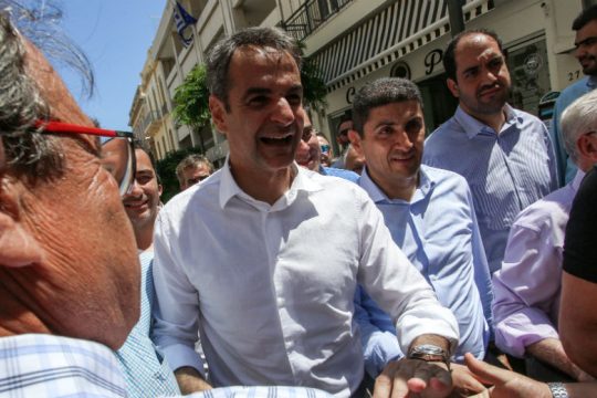 «Να γεμίσει η κάλπη με γαλάζια ψηφοδέλτια»