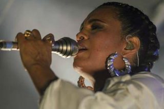 Πώς η Neneh Cherry ομόρφυνε τη ζωή μας…