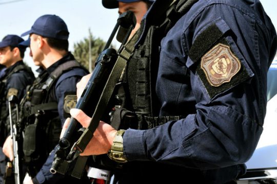 Επίθεση σε αστυνομικό με… φόντο τη ληστεία στο Creta Maris