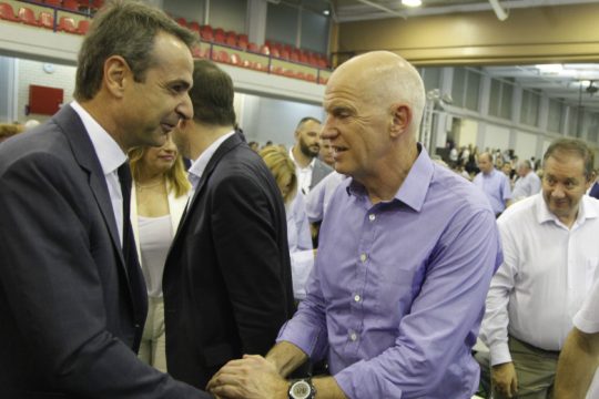 Ο Γ. Παπανδρέου… καλωσορίζει τους Τσίπρα, Μητσοτάκη στην Αχαΐα
