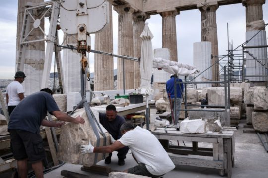 Προχωρούν οι εργασίες για την αποκατάσταση του Παρθενώνα