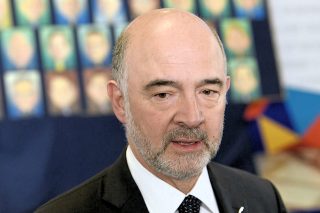 Η Κομισιόν απειλεί την Ιταλία