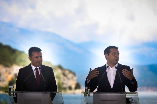 Χαμένοι και κερδισμένοι ένα χρόνο μετά τη Συμφωνία των Πρεσπών