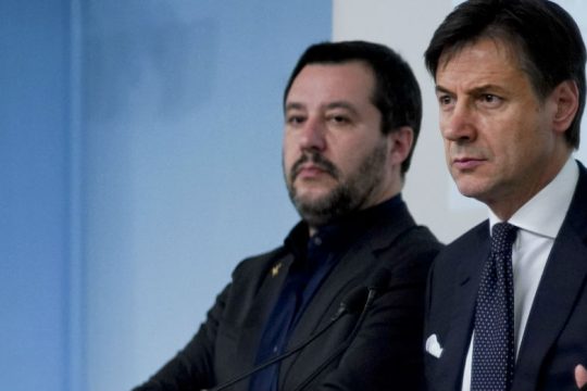 Ιταλία: Τελεσίγραφο του πρωθυπουργού στην κυβέρνηση