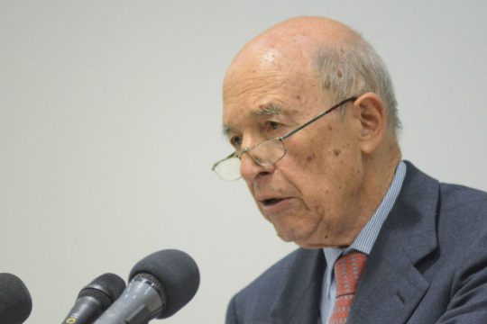 Θυμωμένος με την απόφαση της Φ. Γεννηματά ο Κ. Σημίτης