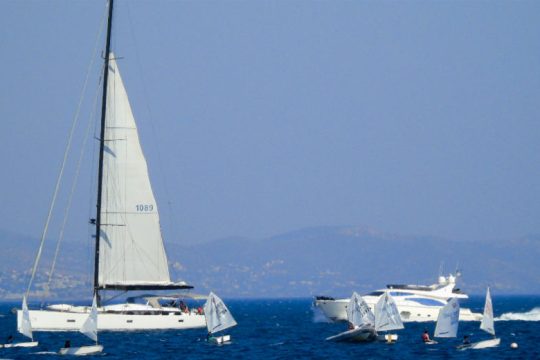 Άστατος καιρός με μπόρες και χαλάζι