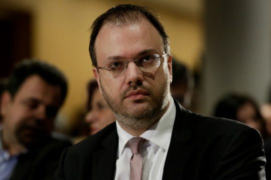 Οργή Θεοχαρόπουλου για τη «λασπολογία» εναντίον της συζύγου του