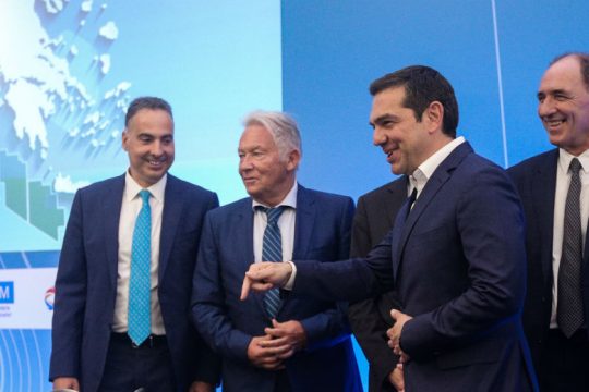 Έπεσαν οι υπογραφές για έρευνες υδρογονανθράκων στην Κρήτη