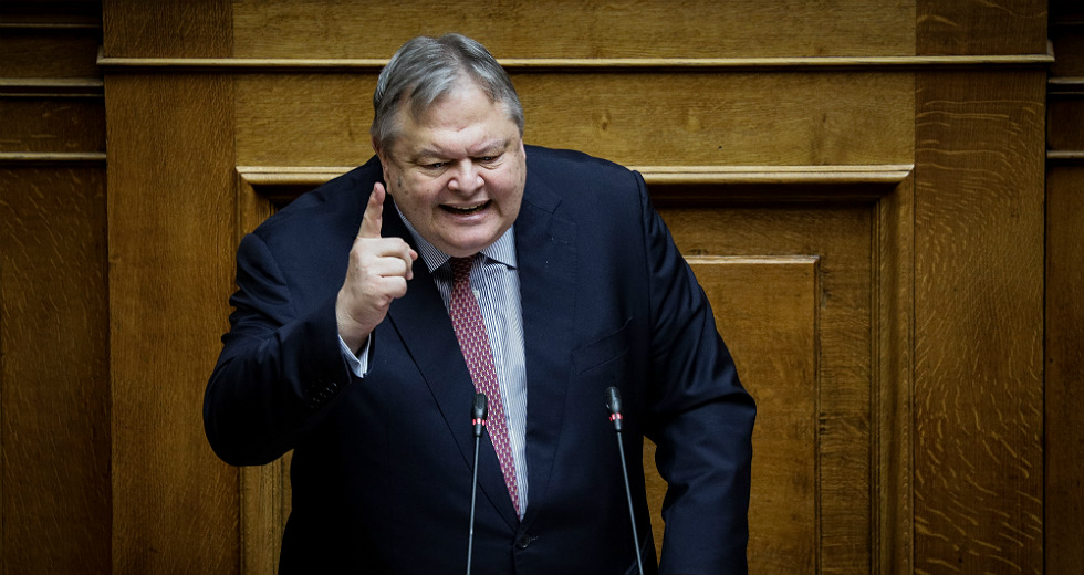 Ο καλός συνταγματολόγος ξέρει…