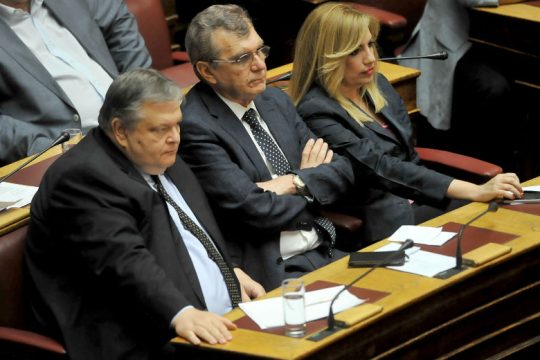 Εύθραυστες ισορροπίες στο Κίνημα Αλλαγής