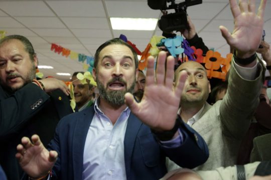 «Όχι» του ακροδεξιού Vox στη συμμαχία Σαλβίνι – Λεπέν