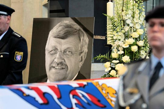 Γιατί δρουν ανενόχλητοι οι ακροδεξιοί εξτρεμιστές;
