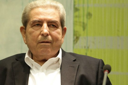 Σε λαϊκό προσκύνημα η σορός του Δ. Χριστόφια