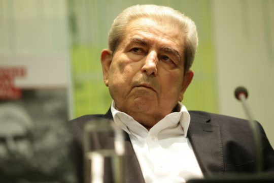 Με τιμές εν ενεργεία προέδρου η κηδεία Χριστόφια την Τρίτη
