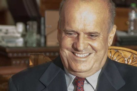 H χούντα επιστρέφει στον τουρισμό