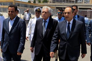 Πρώτα απ’ όλα οι ναυτιλιακές