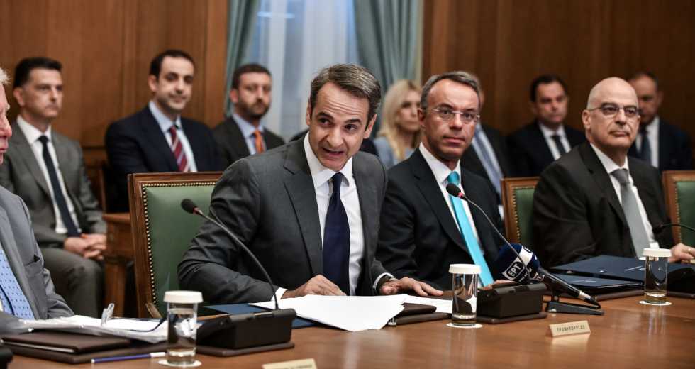 Πολιτικοί KAI τεχνοκράτες