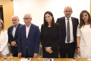 Με τη βοήθεια της… Εκκλησίας
