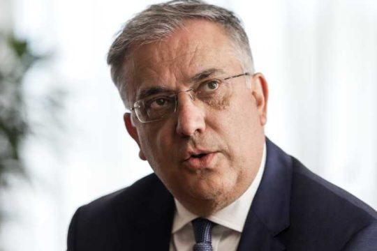 Στήριξη του ιδιωτικού τομέα… κι ας μη συμφέρει