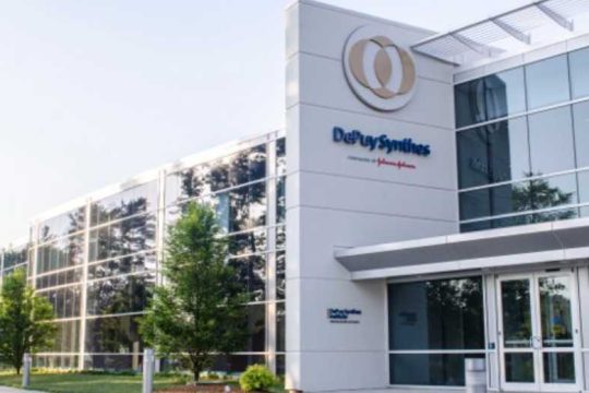 Αθώοι όλοι για δωροδοκία, ένοχοι 13 για απάτη και ξέπλυμα