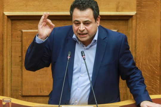 Σαντορινιός: Η κυβέρνηση γυρίζει την πλάτη στους νησιώτες