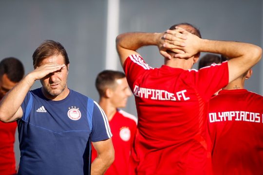«Πρόκριση-δώρο στον πρόεδρο»