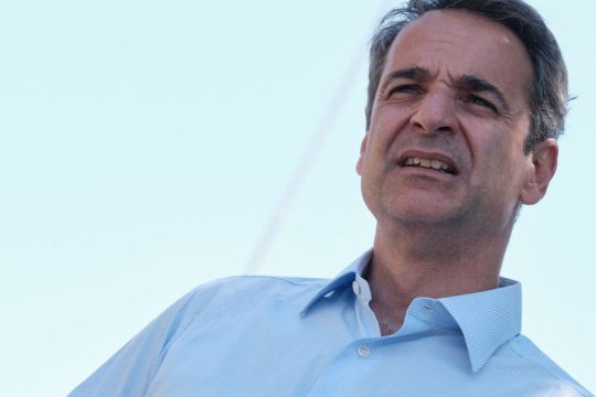 Για τρίτη μέρα η Ν.Δ…. πέρα βρέχει