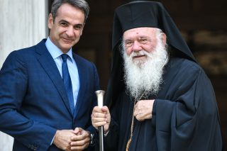 Θεός σχωρέσ’ τη συμφωνία…