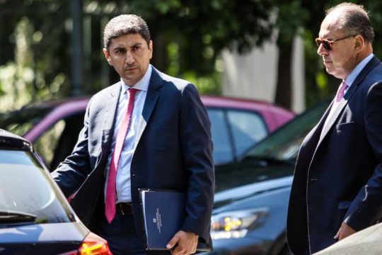 Εγινε η πρώτη γνωριμία