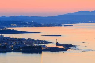 «Μαύρο» φόντο για τις θάλασσες της Κρήτης