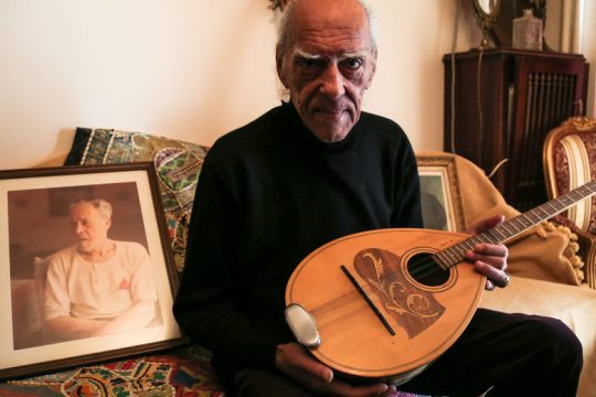 Κερδίζει τον βαθύ σεβασμό του χρόνου με το «Χαϊδάρι» και μόνο