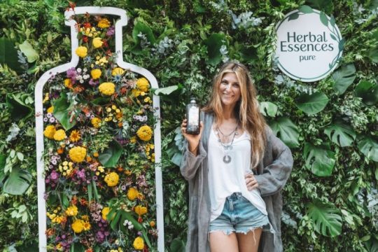 Η νέα σειρά του Herbal Essences Pure φέρνει τη φύση και την επιστήμη στα μαλλιά σου