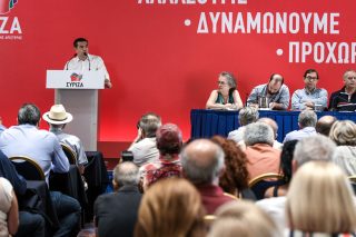 Επανίδρυση τώρα