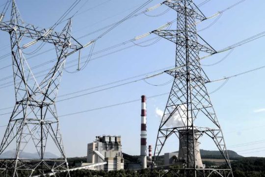 Είναι στημένο το παιχνίδι για τη ΔΕΗ