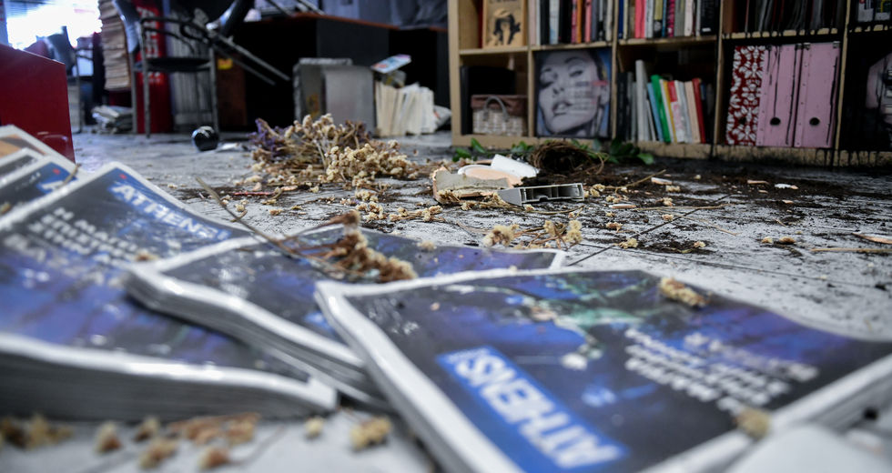 Πέντε προσαγωγές για την επίθεση στην «Athens Voice»