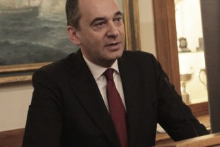 Επίθεση της ΠΕΝΕΝ σε Πλακιωτάκη