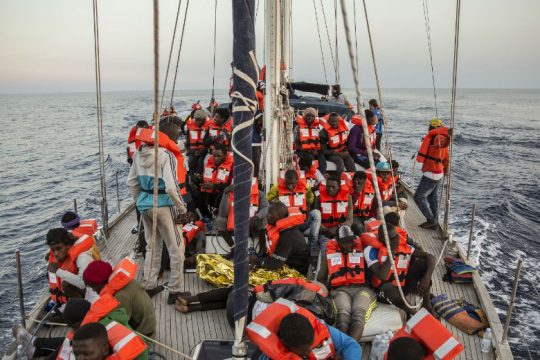 Κατάσχουν και το ιστιοφόρο Alex γιατί «έδεσε» στη Λαμπεντούζα