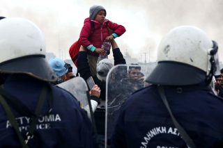 Η καταστολή απειλεί τα ανθρώπινα δικαιώματα