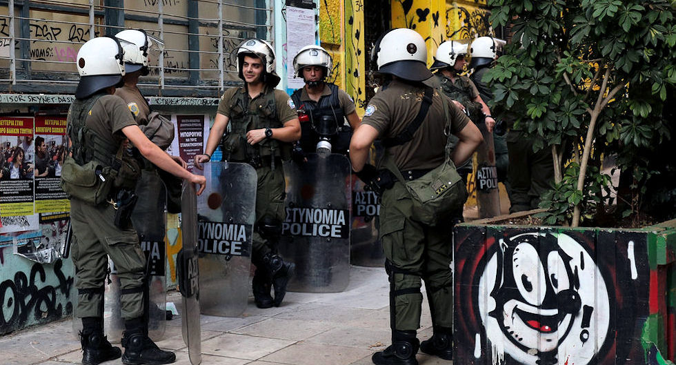 Βασανισμός αστέγου από ΜΑΤατζή